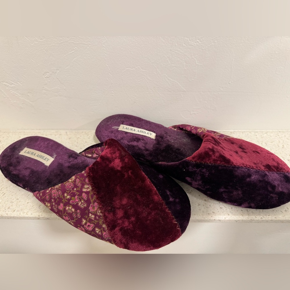 Fuzzy Maroon Velvet Bohemian Patchwork Style Slippers Laura Ashley 8-9